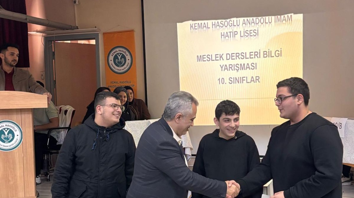 SINIFLAR ARASI MESLEK DERSLERİ BİLGİ YARIŞMASINDAN KARELER